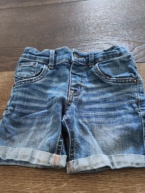 Cat & Jack Girls' Rolled Cuff Denim Shorts in Blue